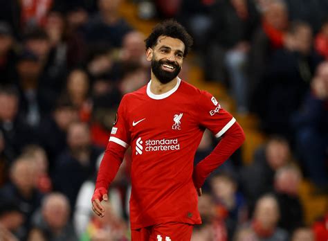 ميرور تستعرض عودة محمد صلاح المُفاجئة إلى ليفربول قبل مواجهة تشيلسي كبيرة