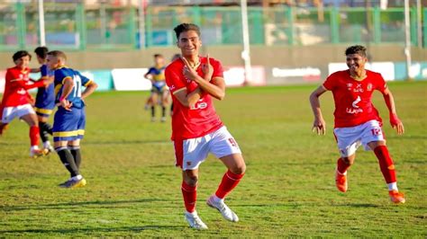 إجهاد الخلفية يبعد سمير محمد عن قائمة الأهلى لمباراة بيراميدز