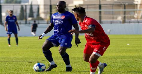 نجم المغرب السابق: الجيش الملكى جاهز لمواجهة الأهلى فى دورى الأبطال                   
        
          منذ 15 ثانية