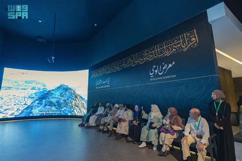 جامعة أمّ القرى تنظّم زيارة لحي حراء الثقافي لاستكشاف الأفكار الإبداعية والابتكارية