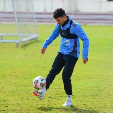 خالد الغندور: زيزو أنهى اتفاقه مع العين الإماراتي ولم يوقع للأهلي